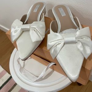 White bridal flats with bow, size 9